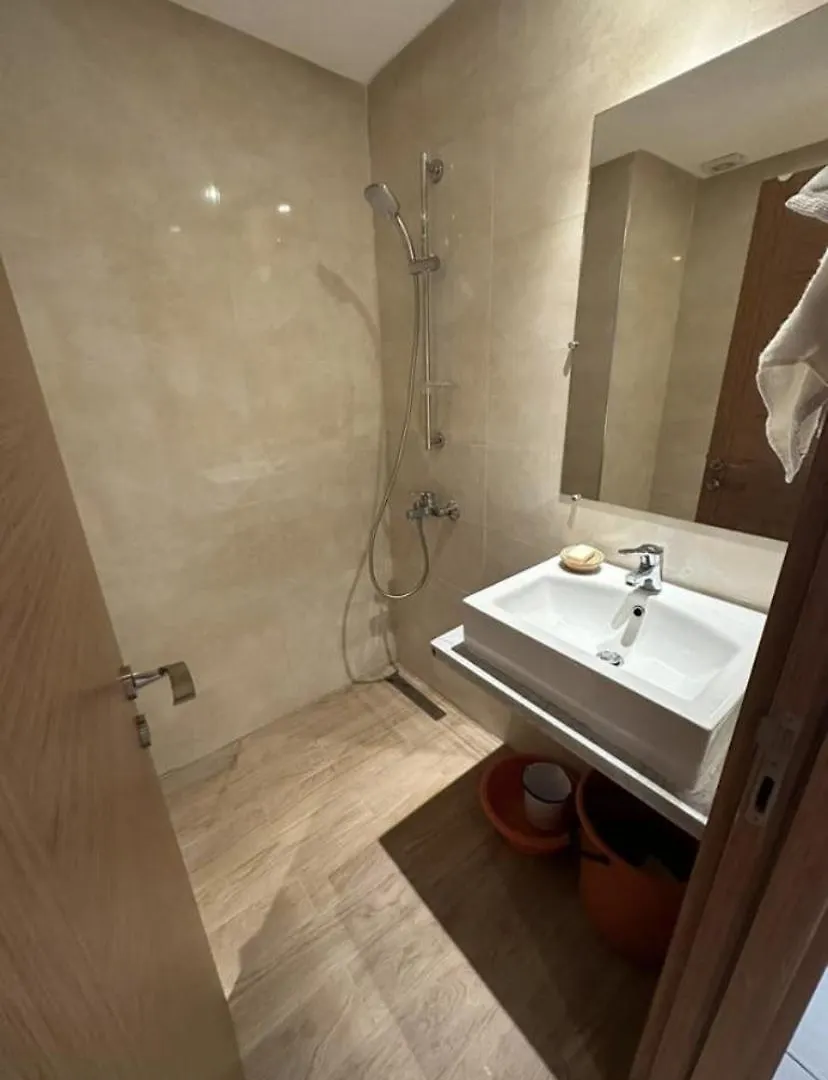 Daire Appart Ensoleille Avec 2 Balcons Vu Piscine Agadir